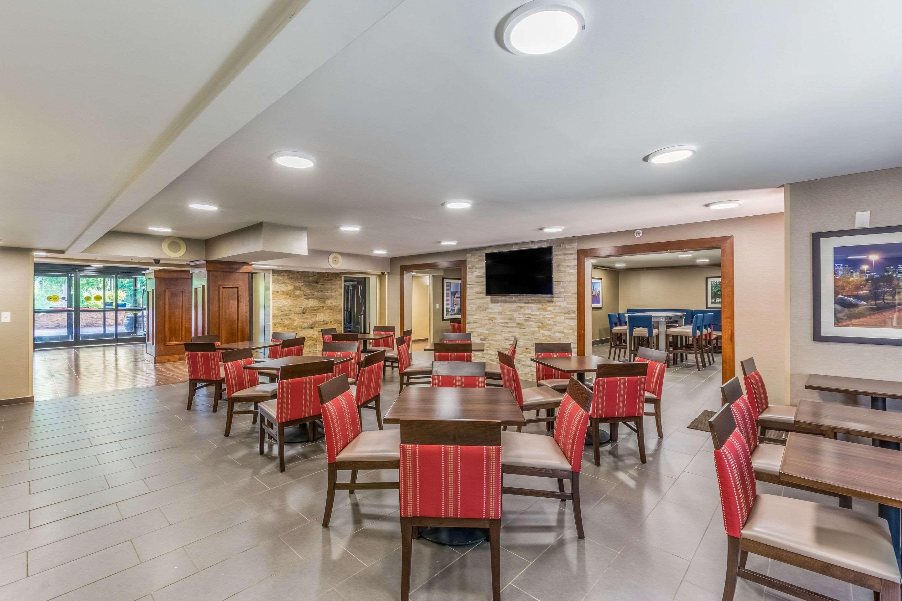 Comfort Airport Uptown Inn
