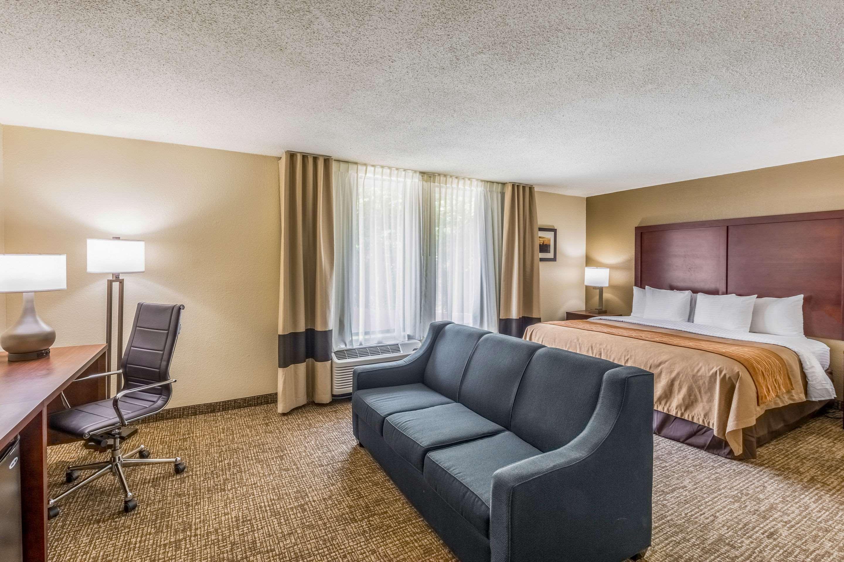 Inn Comfort Airport Uptown 3*