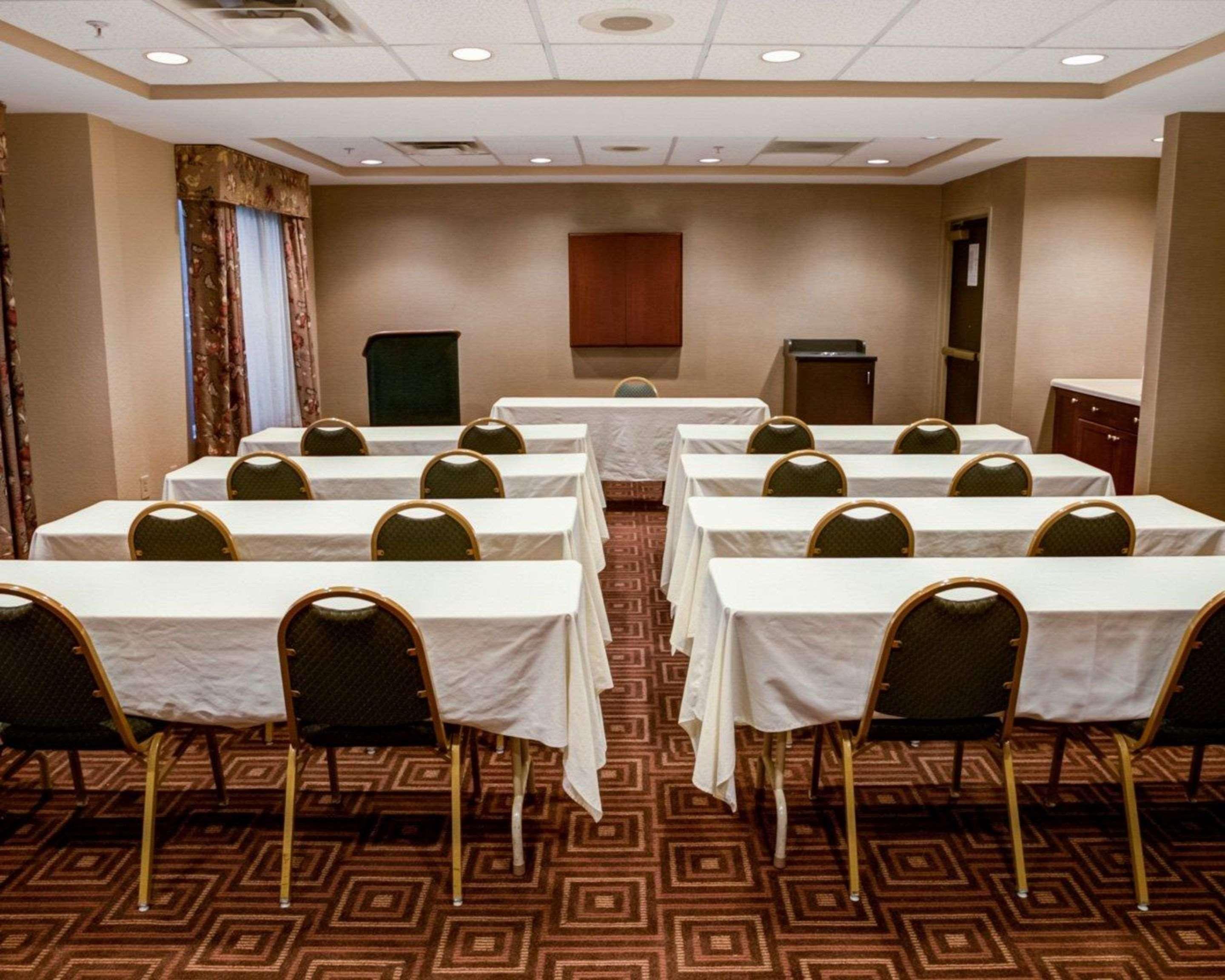 Comfort Airport Hotel