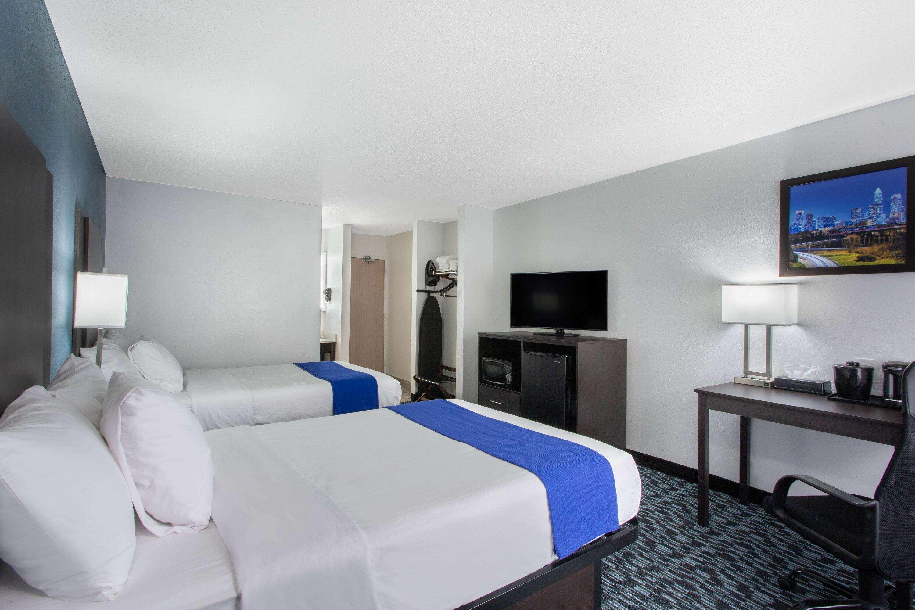Hotel Baymont By Wyndham Charlotte