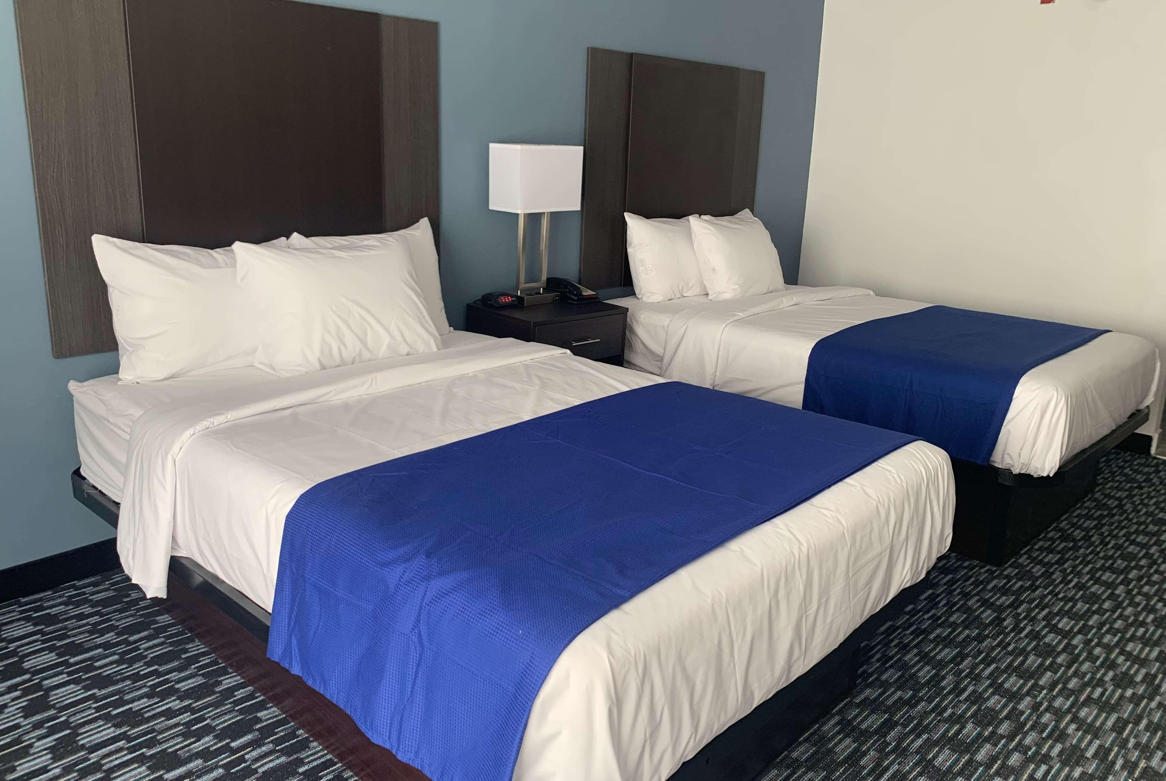 Baymont By Wyndham 3* Charlotte