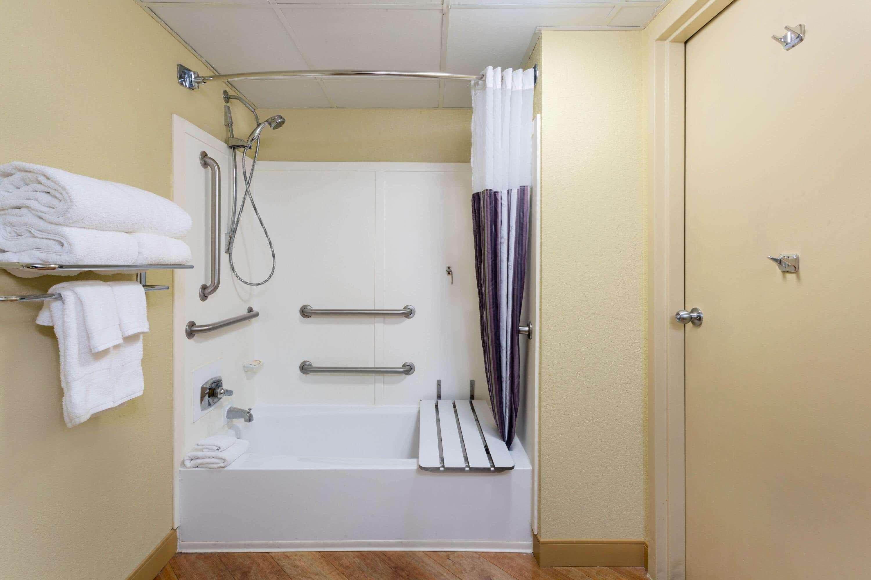 Hotel Clt Airport & 3*