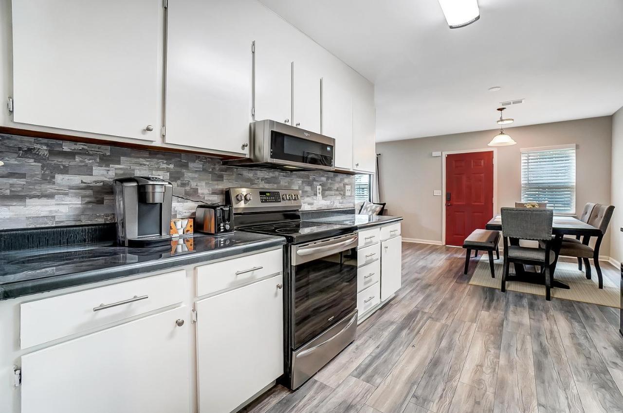 Homestay Cozy, 1-level - 5 Miles To Uptown Clt Charlotte