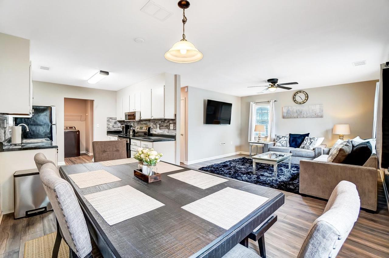 Homestay Cozy, 1-level - 5 Miles To Uptown Clt Charlotte