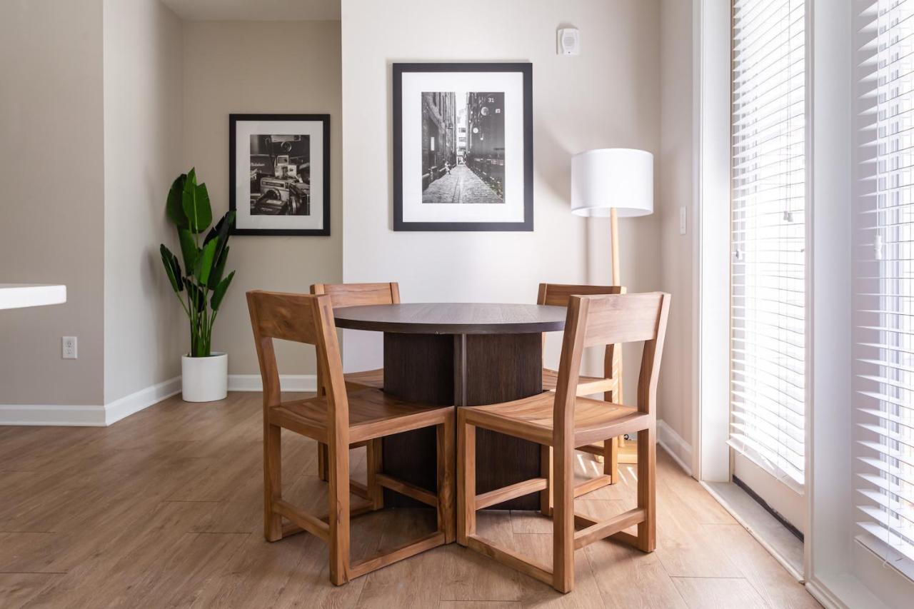 Kasa Freemorewest Charlotte