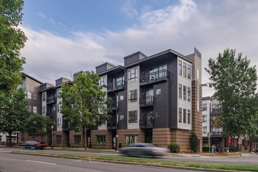 Uptown Gem Spacious With Parking-wifi-10 Min Walk To Spectrum Center Apartment Charlotte