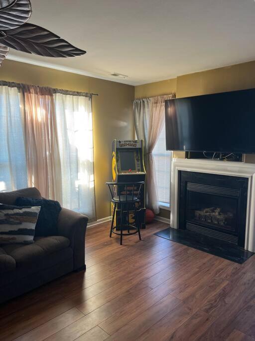 Apartment Cozy Away From Home! *