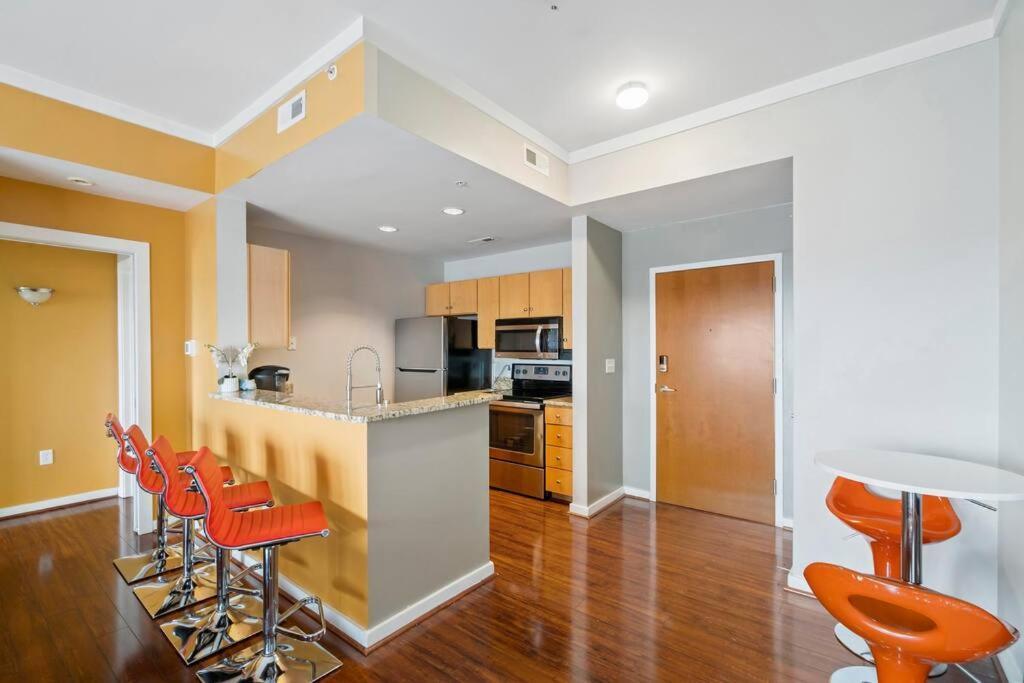 Apartment Cozy @ Nc! W/pool- Walk To Uptown