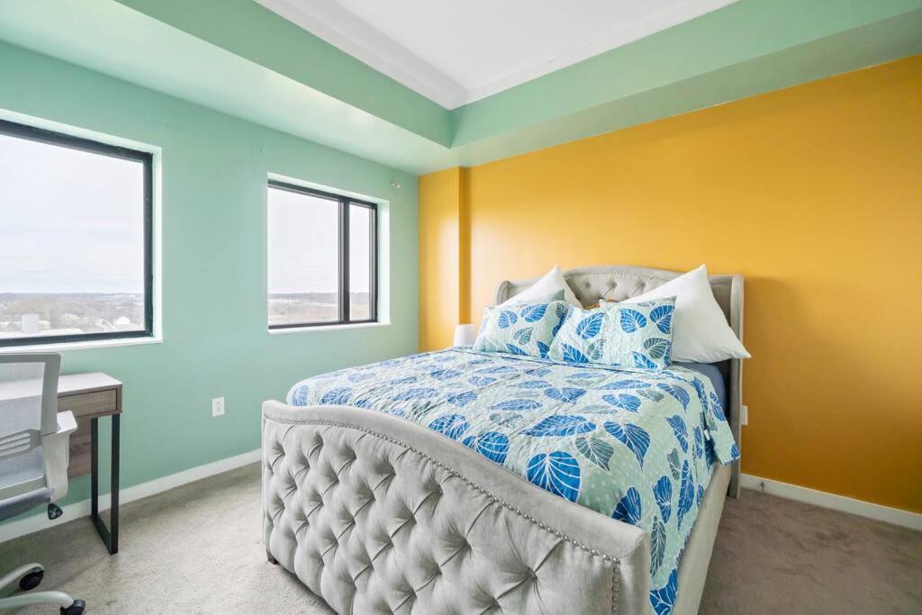 Apartment Cozy @ Nc! W/pool- Walk To Uptown *
