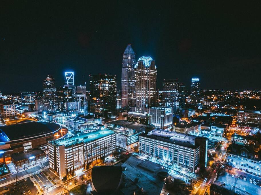 Cozy @ Nc! W/pool- Walk To Uptown * Charlotte