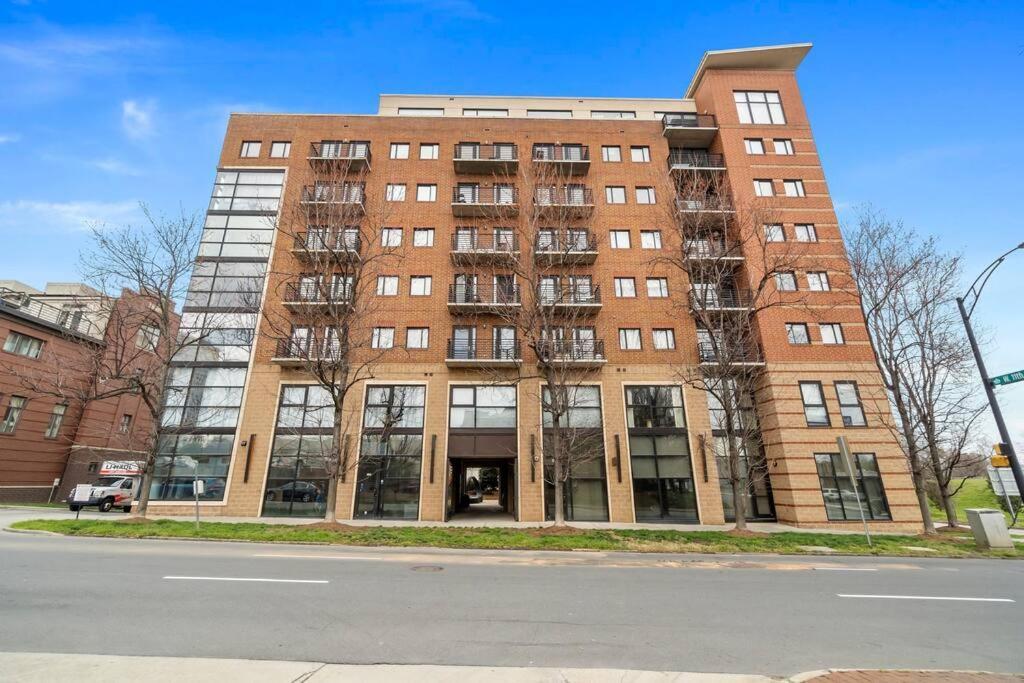 Apartment Cozy @ Nc! W/pool- Walk To Uptown