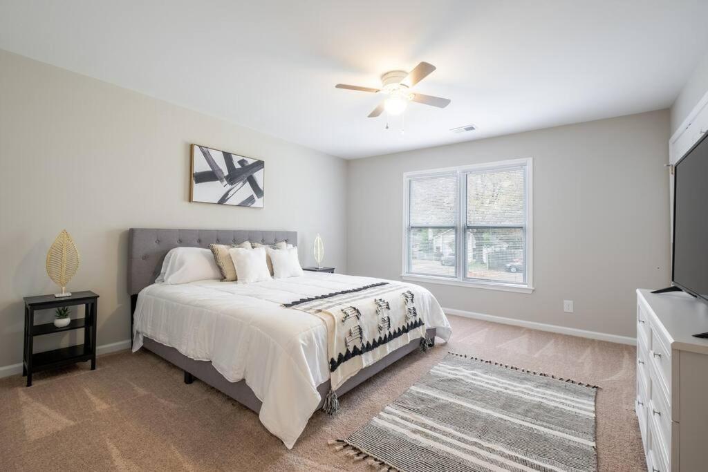 Modern Stunning Southpark/cotswold Home! * Charlotte