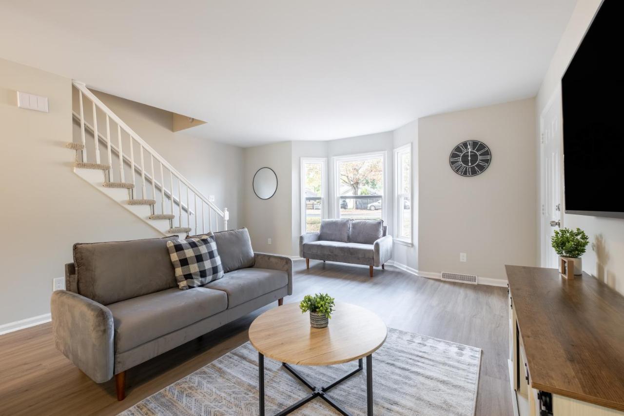 Modern Stunning Southpark/cotswold Home! Holiday home Charlotte