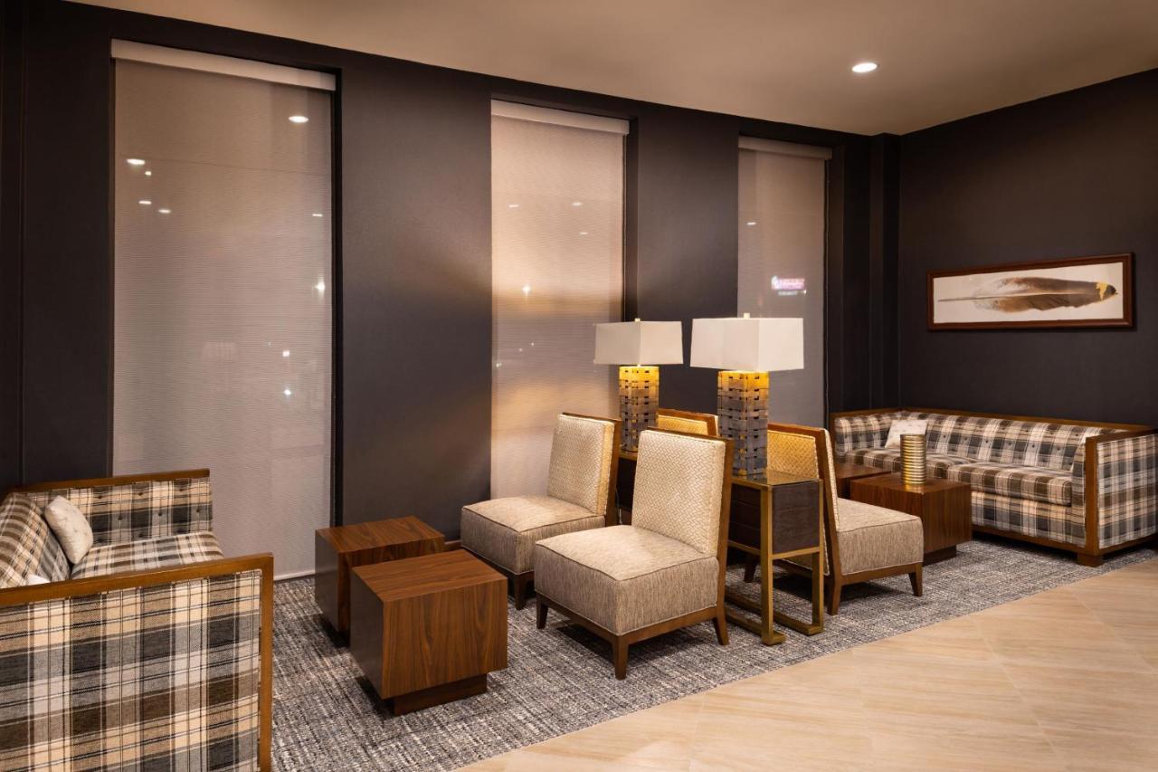 By Marriott Northlake Hotel 3*