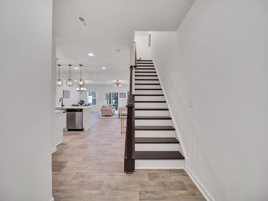 Gorgeous New Townhome/charlotte! Charlotte