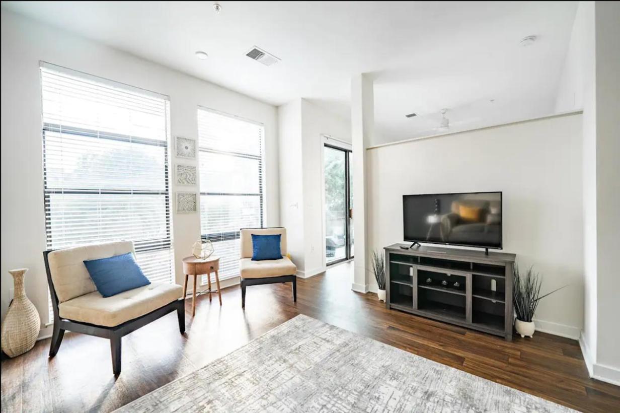 Luxury Uptown Wi-fi Gym Pool Shops Food! Apt 228 Apartment Charlotte