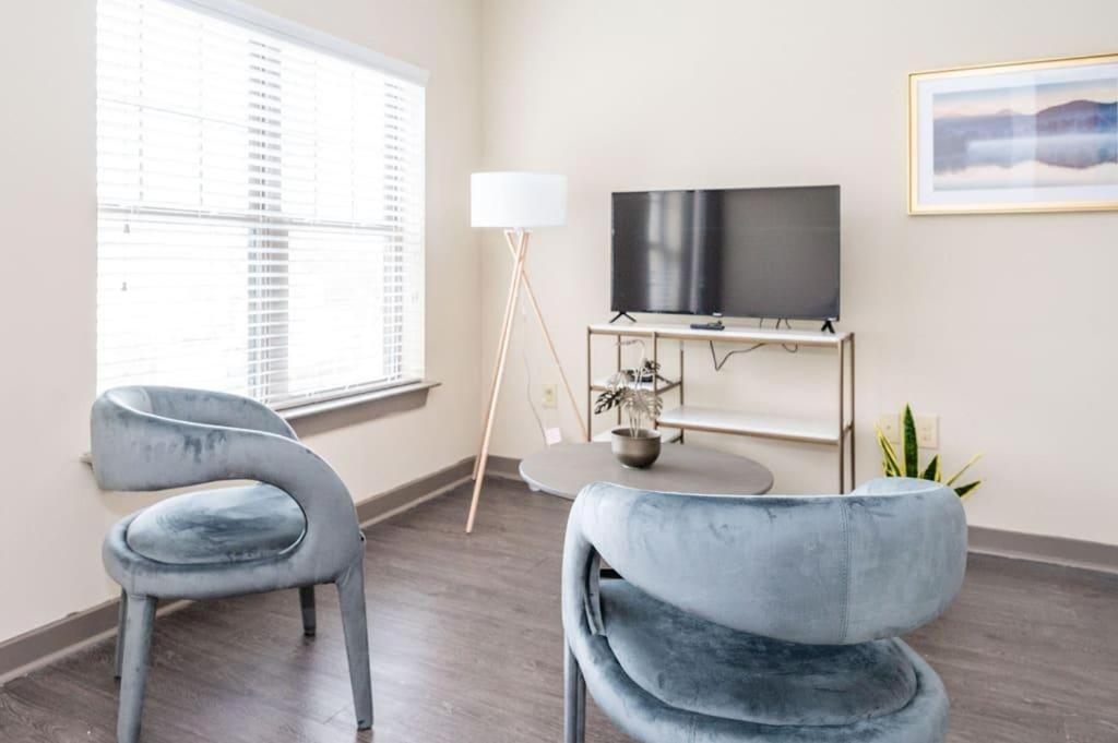 Urban 1br In Uptown Area With Gym And Balcony Apartment *