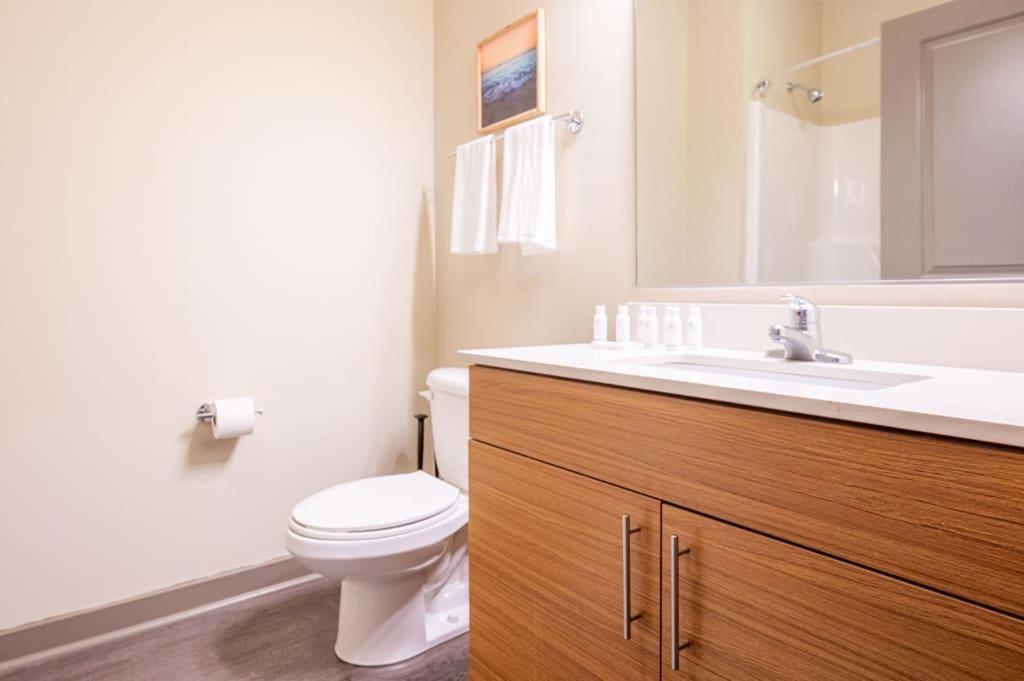 Urban 1br In Uptown Area With Gym And Balcony Apartment