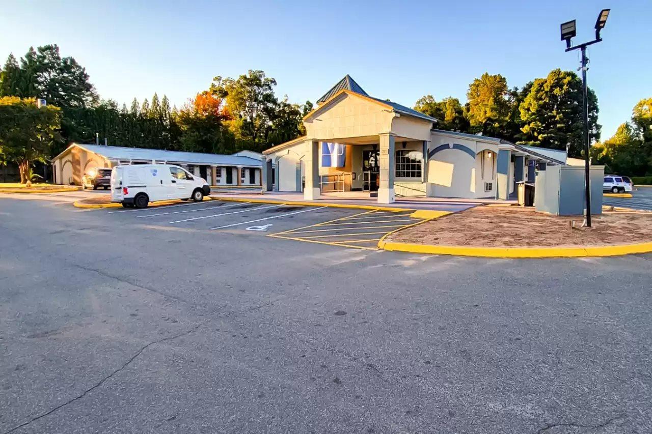 Rodeway Airport Area