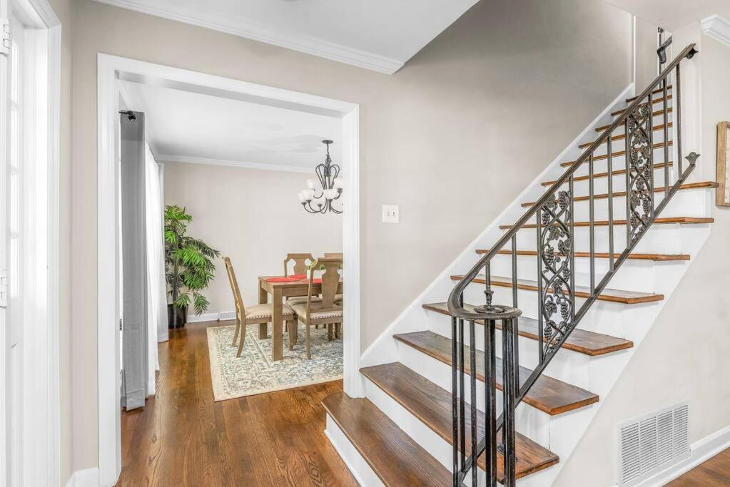 Spotless 4br Near Clt Uptown, Fast Wi-fi * Charlotte