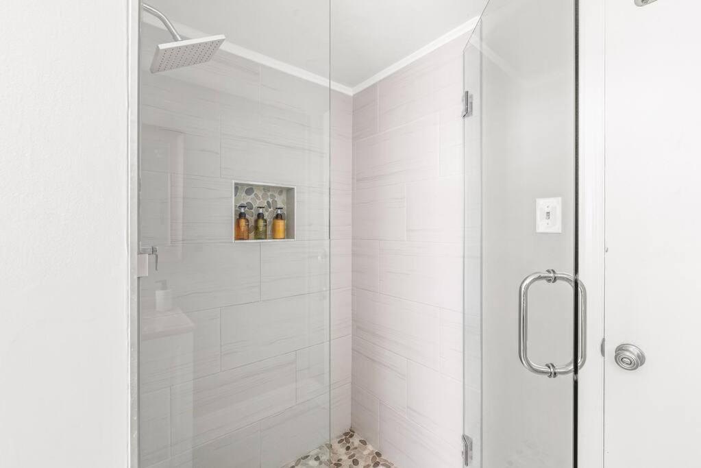 Apartment Spotless 4br Near Clt Uptown, Fast Wi-fi *