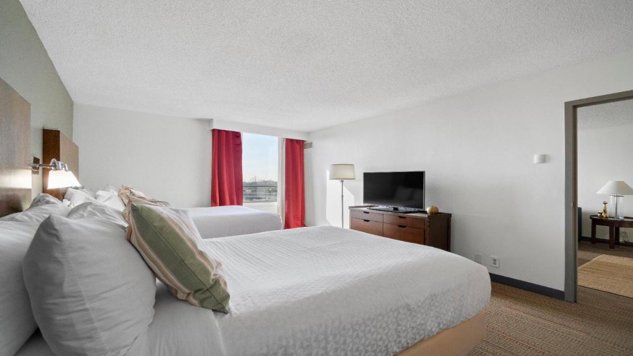 315 Loso Airport Aparthotel