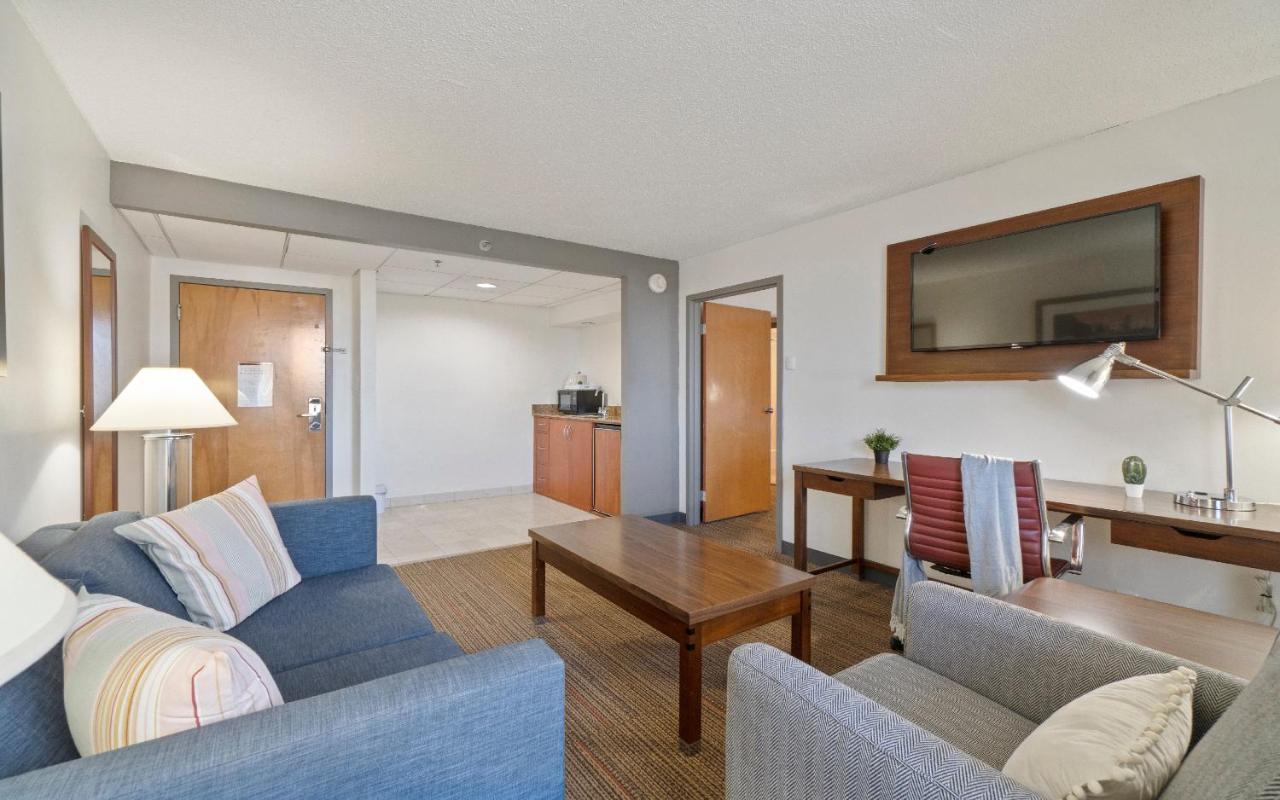 315 Loso Airport Aparthotel
