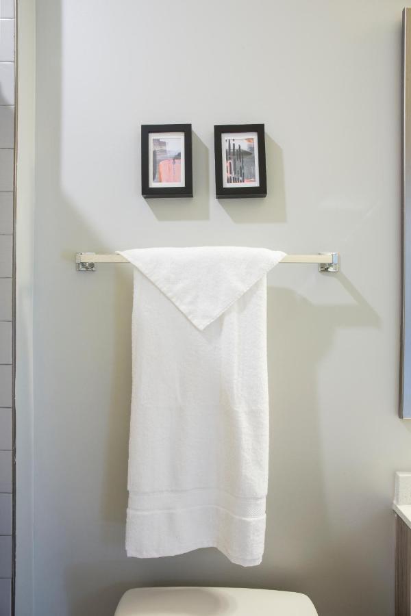 Uptown 1 Bedroom Apt With Balcony By Frontdesk * Charlotte