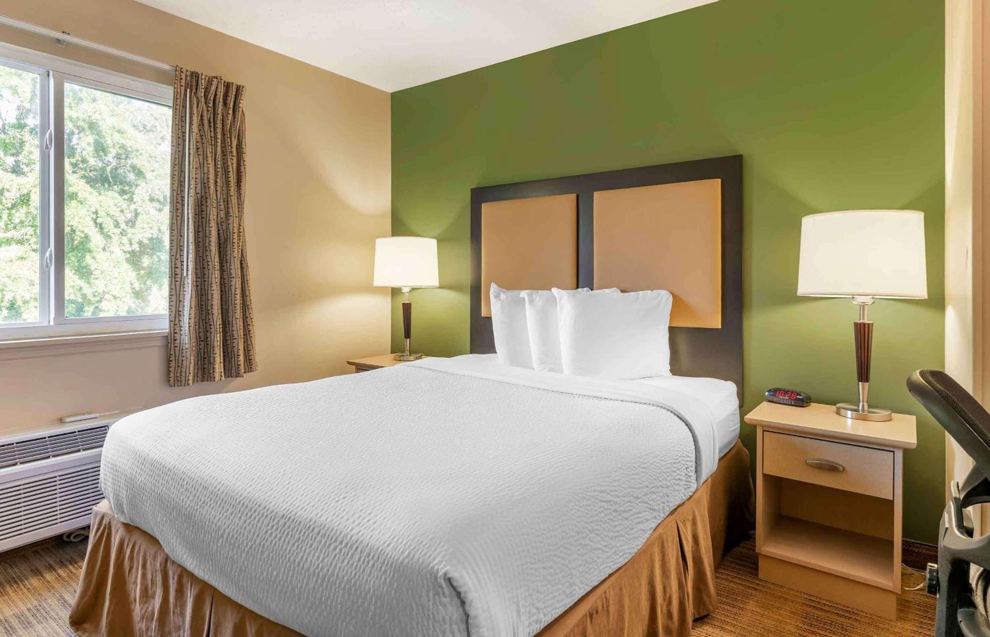 Extended America Select - - Tyvola Rd - Executive Park Hotel Charlotte