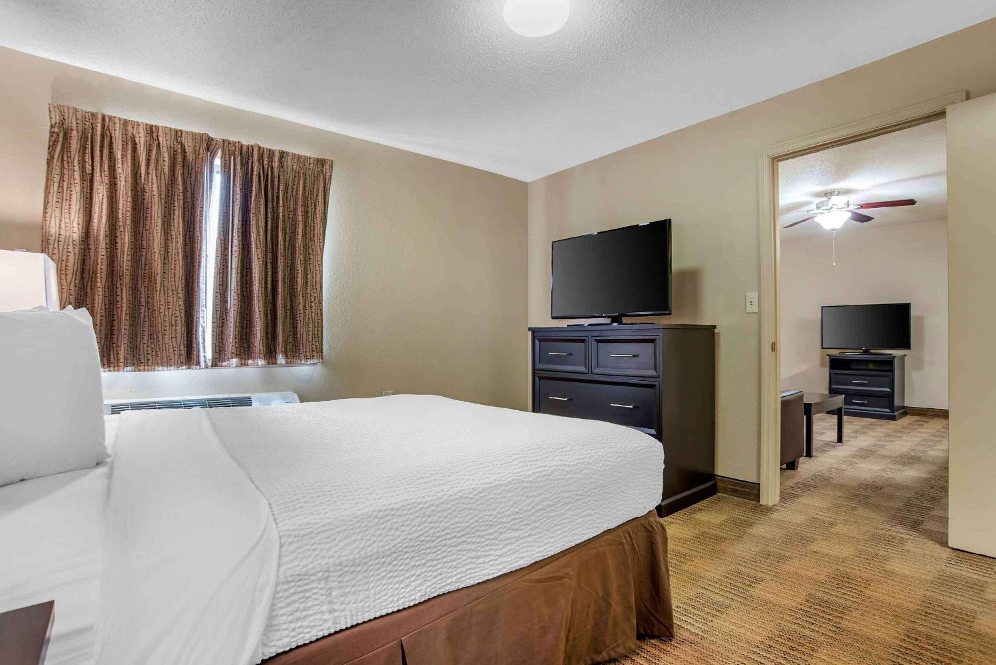Extended America Select - - Tyvola Rd - Executive Park Hotel Charlotte