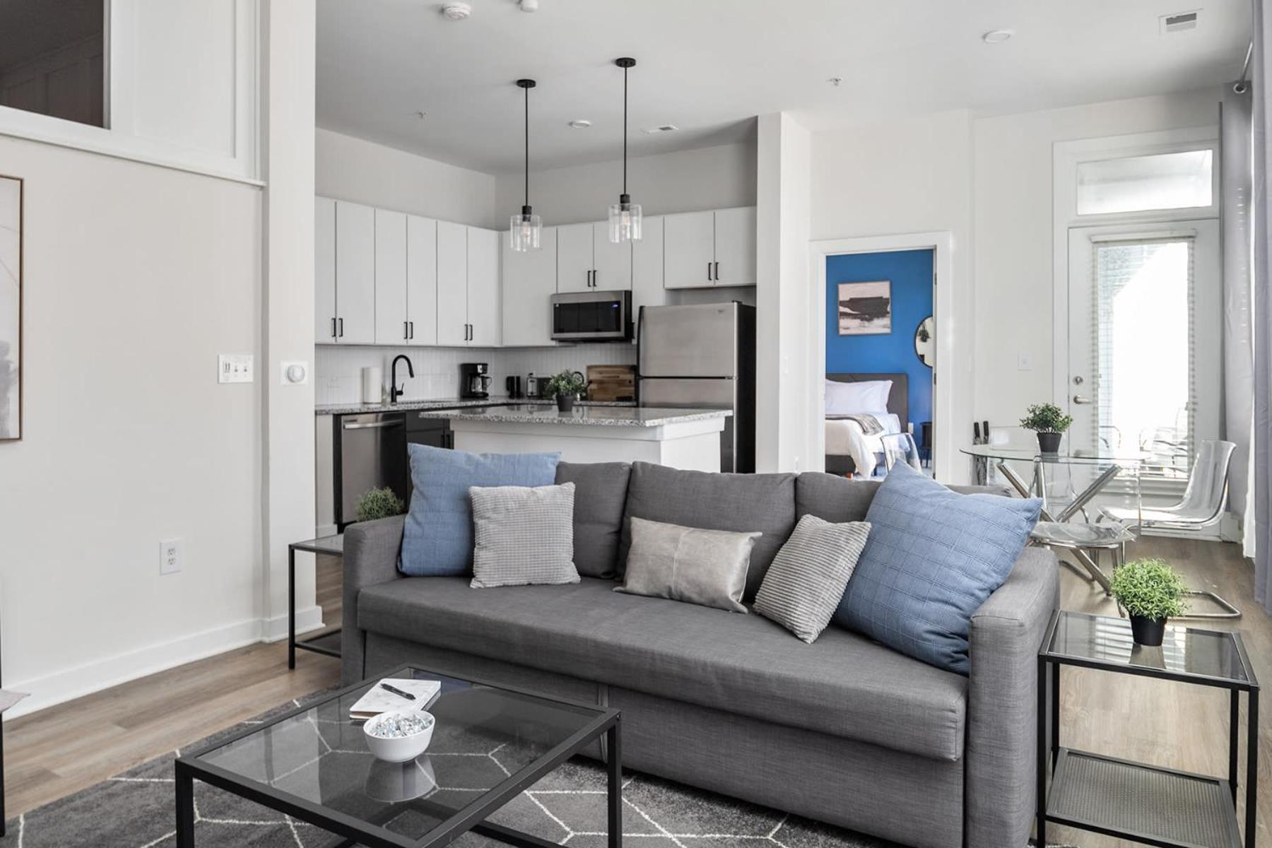 Spacious 2bd With Private Balcony And Free Parking *