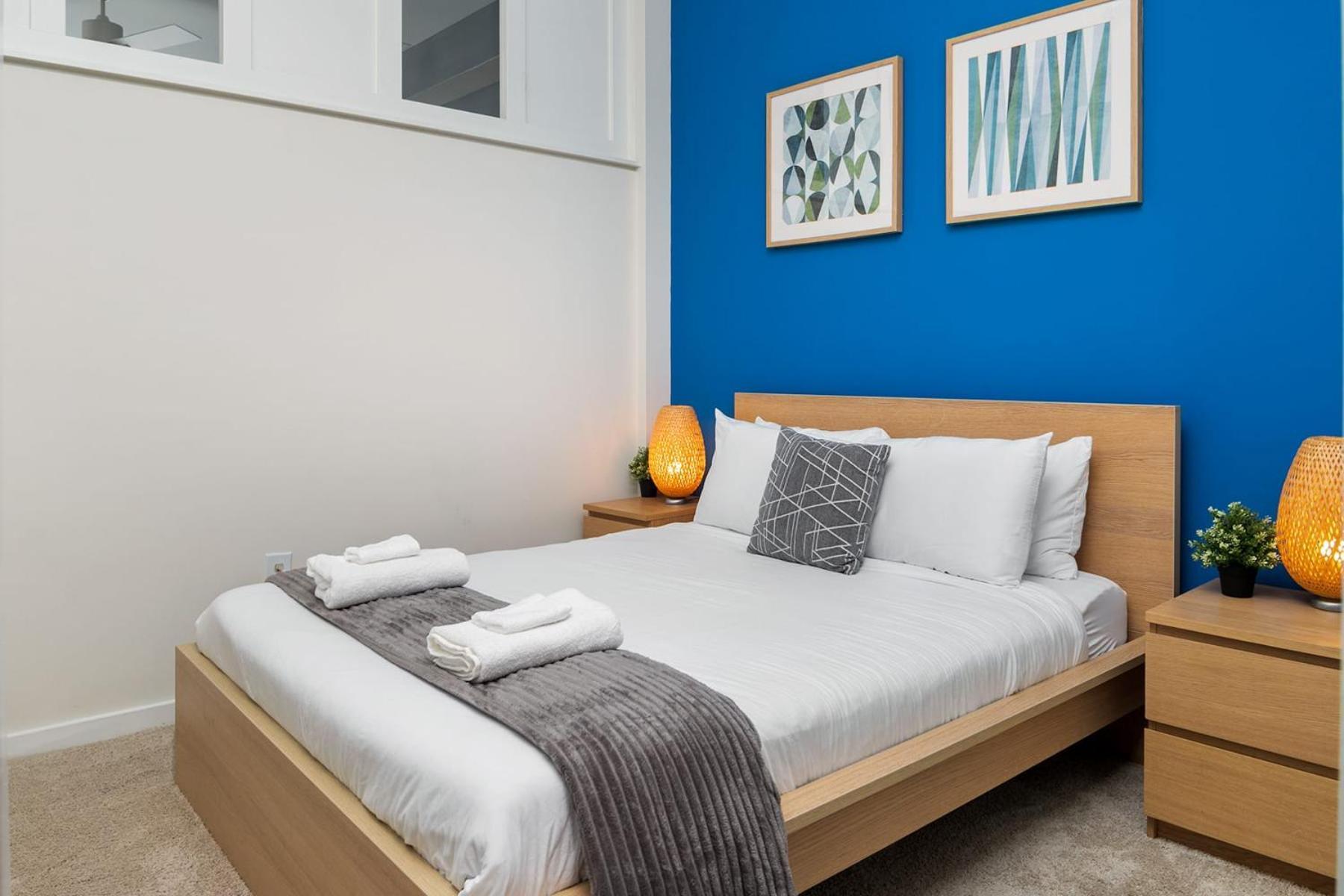 Spacious 2bd With Private Balcony And Free Parking * Charlotte