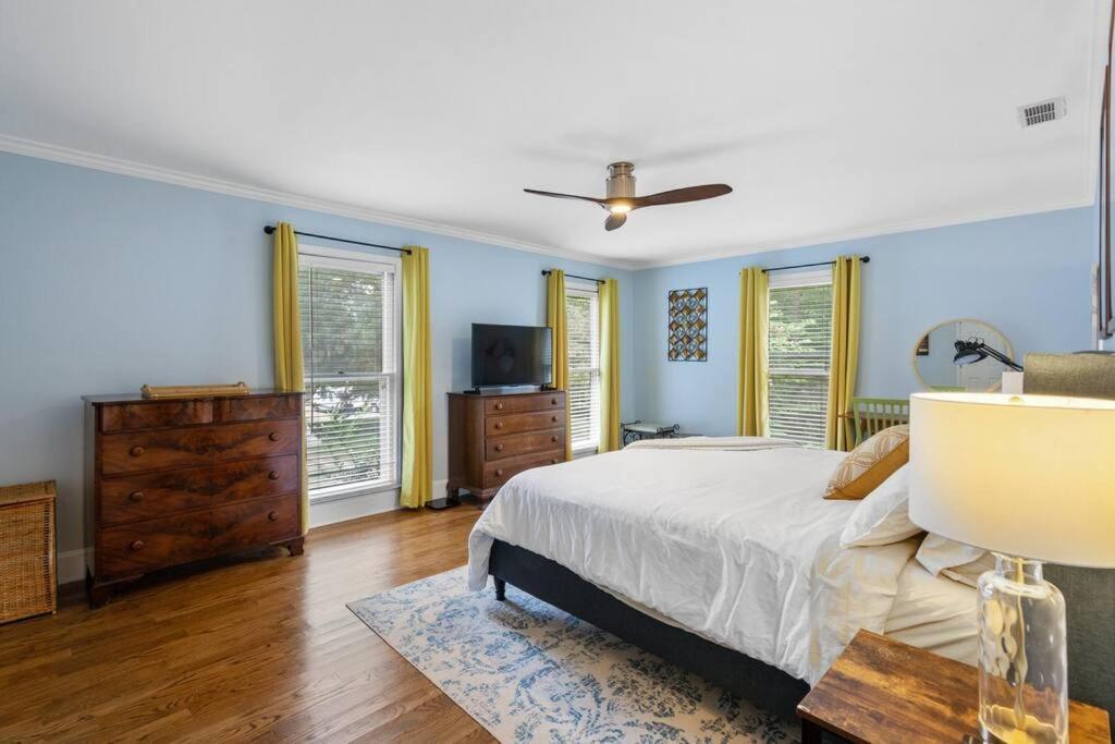 Holiday home Cozy W/ Pool + Baby Gear In Prime Area Charlotte