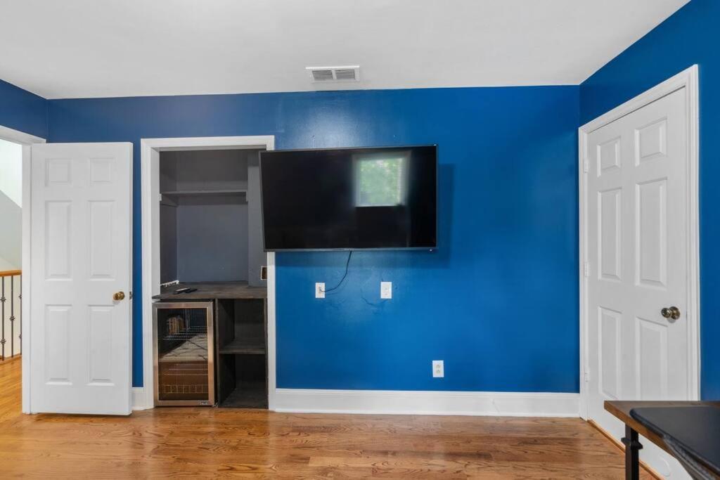 Cozy W/ Pool + Baby Gear In Prime Area Holiday home Charlotte
