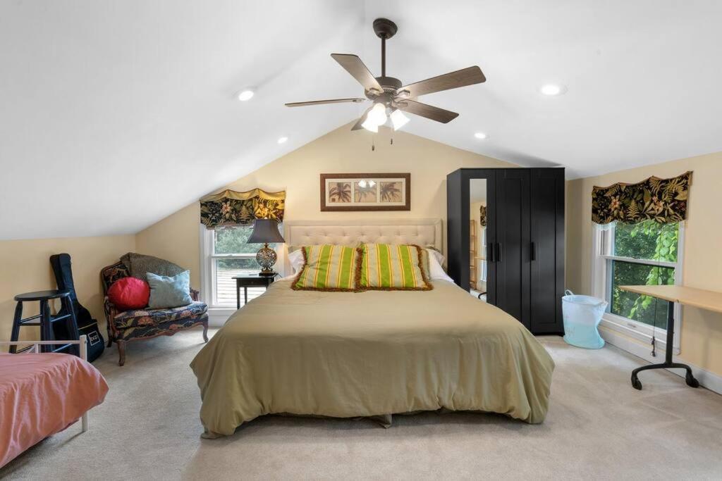 Cozy W/ Pool + Baby Gear In Prime Area *