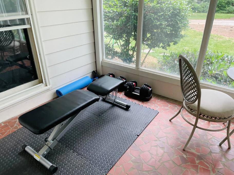 Cozy W/ Pool + Baby Gear In Prime Area Holiday home *