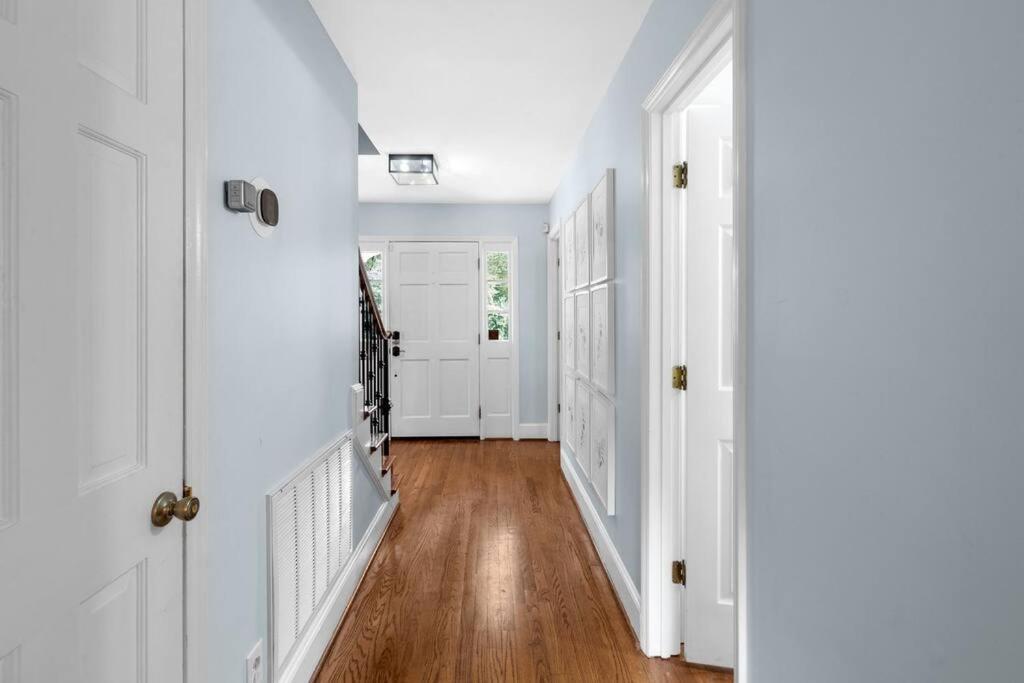 Holiday home Cozy W/ Pool + Baby Gear In Prime Area Charlotte
