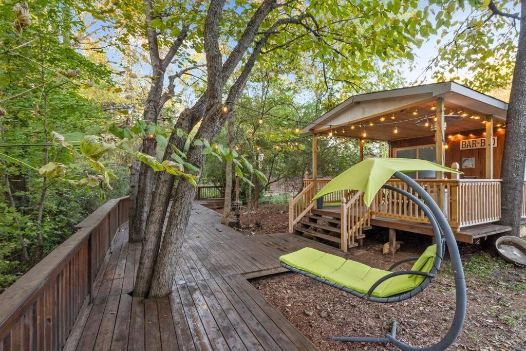 Luxury Retreat In *
