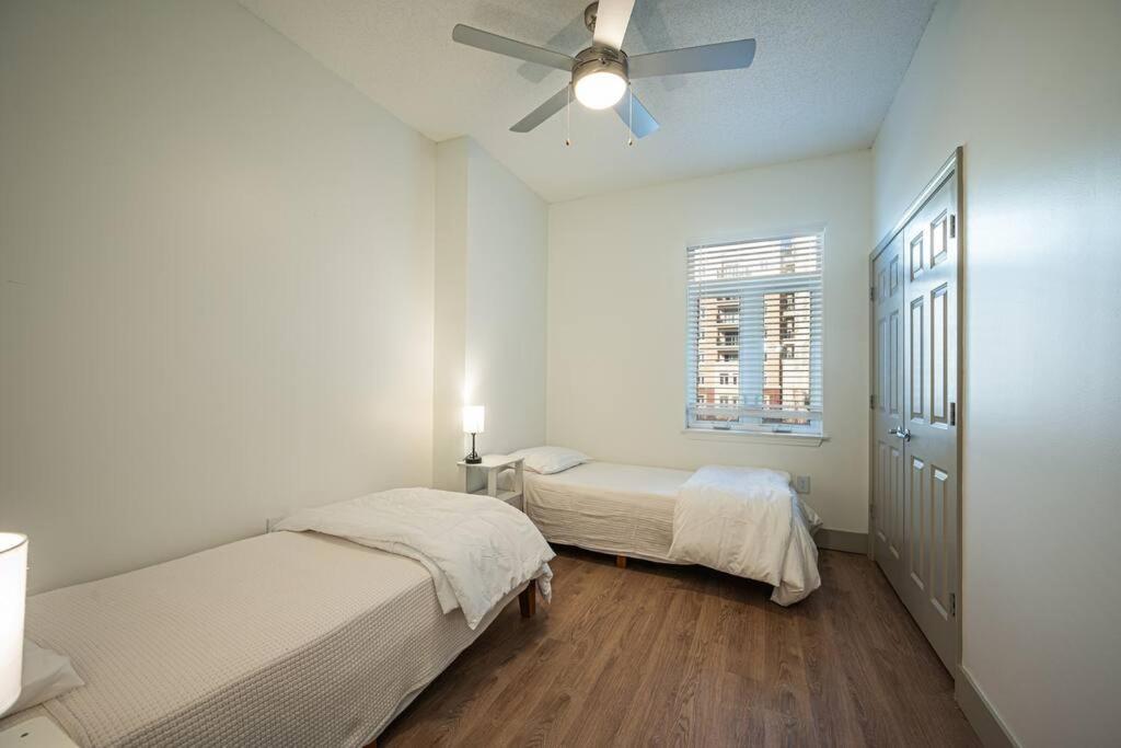 Uptown Style Apartment *