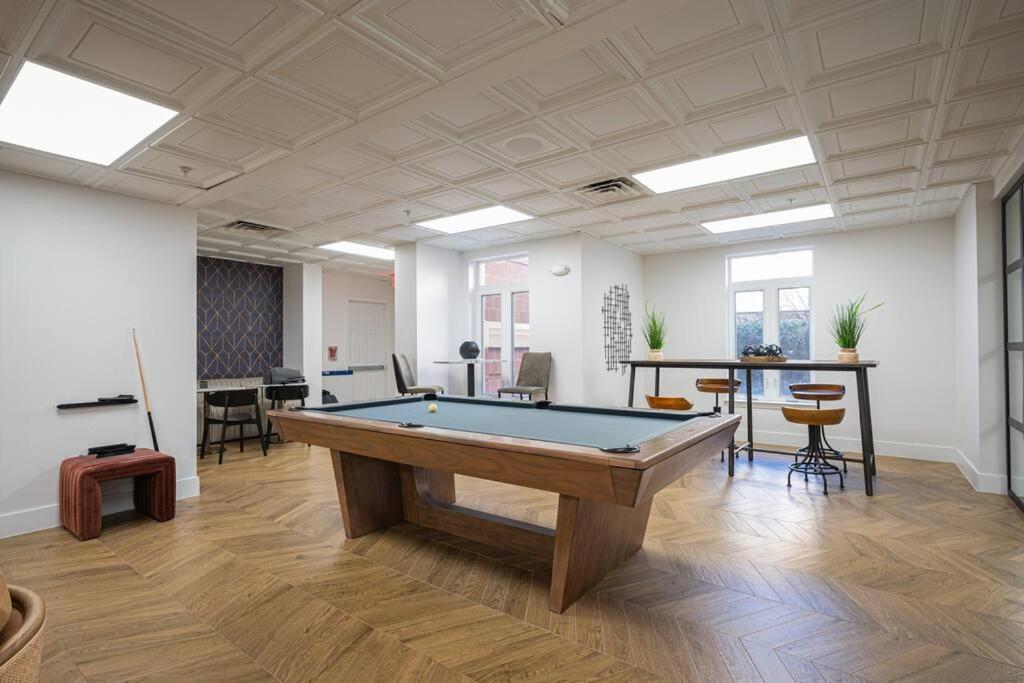 Apartment Uptown Style