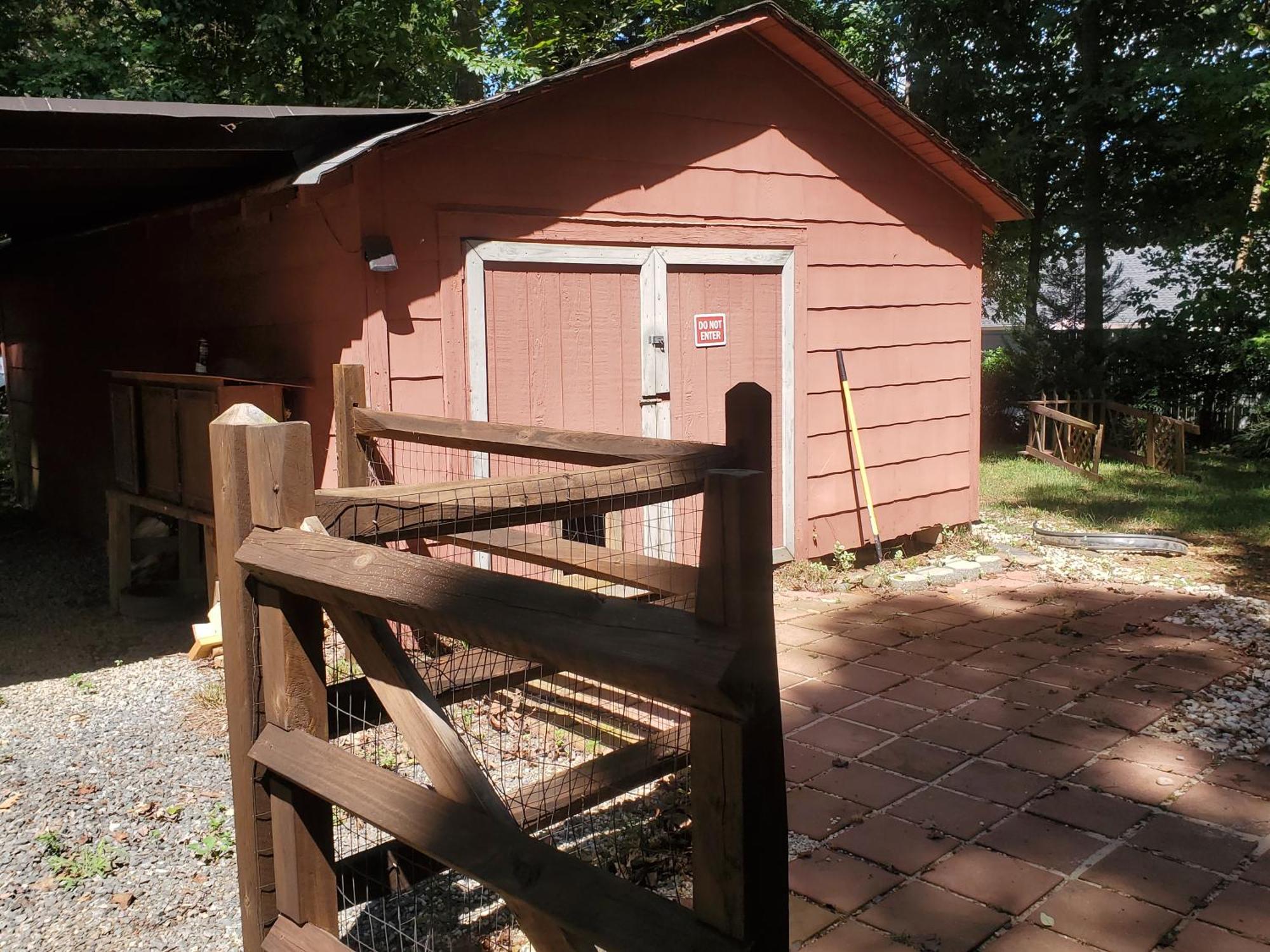 Private Single Level Standalone House Large Lot - 3 Bedrooms Holiday home