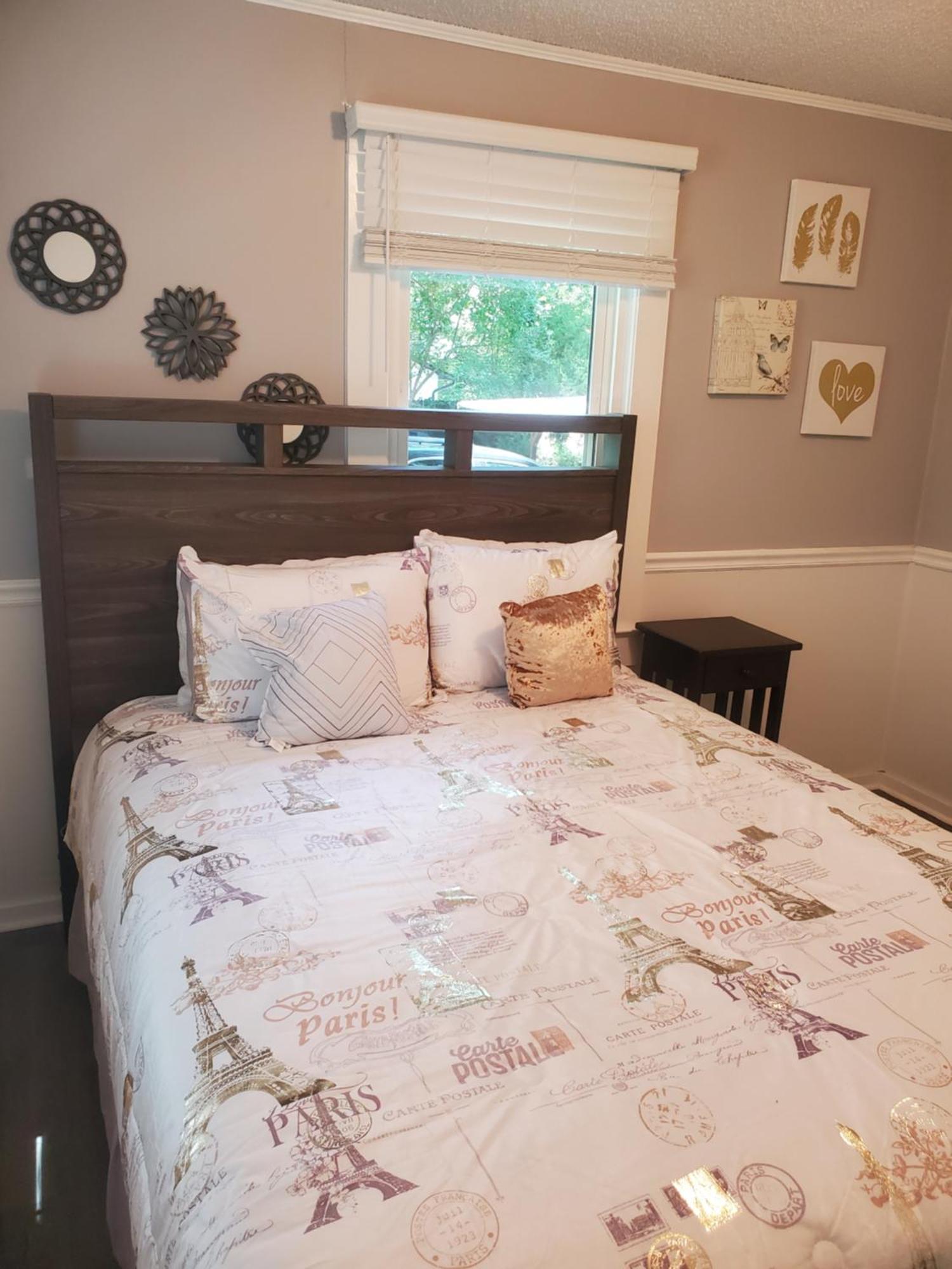 Private Single Level Standalone House Large Lot - 3 Bedrooms *