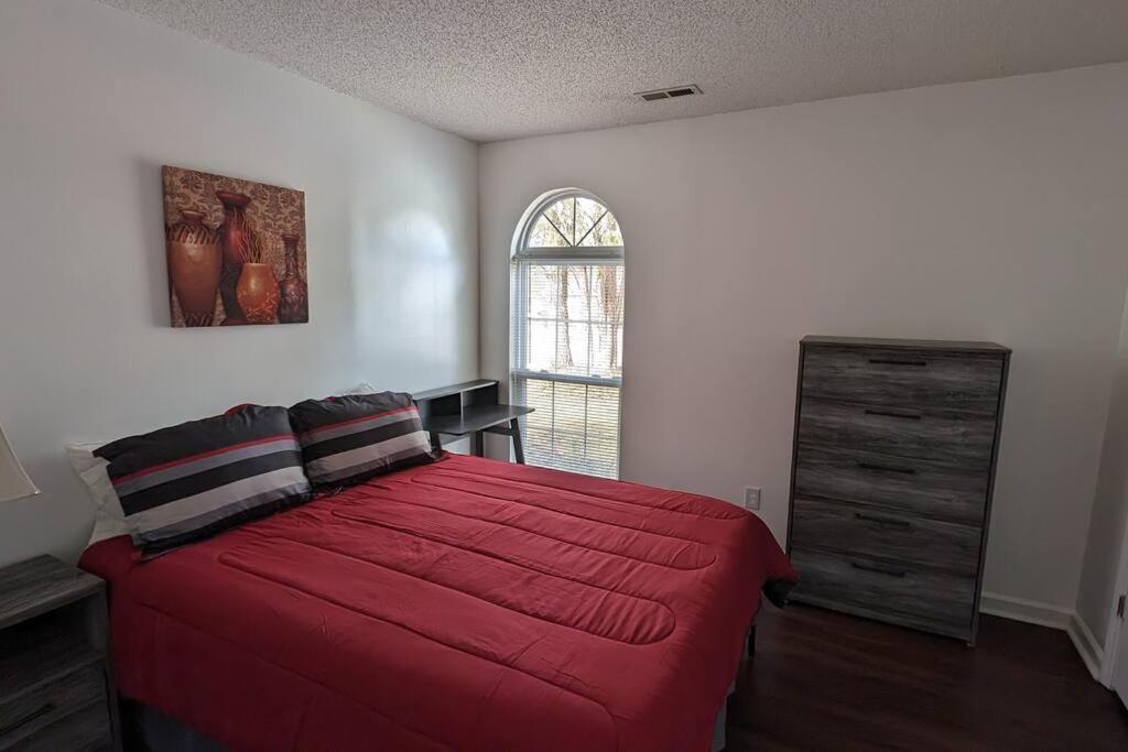 Holiday home Haven - Uptown/airport Corridor *