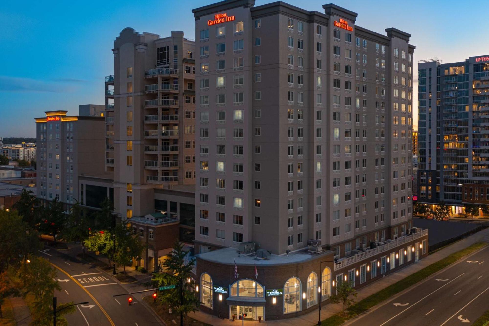 Hilton Garden Uptown Hotel