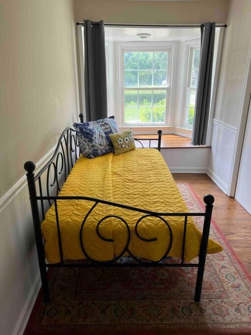 Charming, Cozy Close To Uptown, Airport & Whitewater Center *
