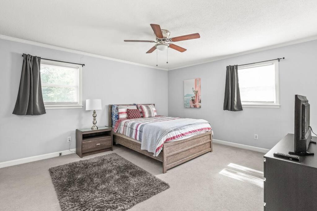 Charming, Cozy Close To Uptown, Airport & Whitewater Center Holiday home Charlotte