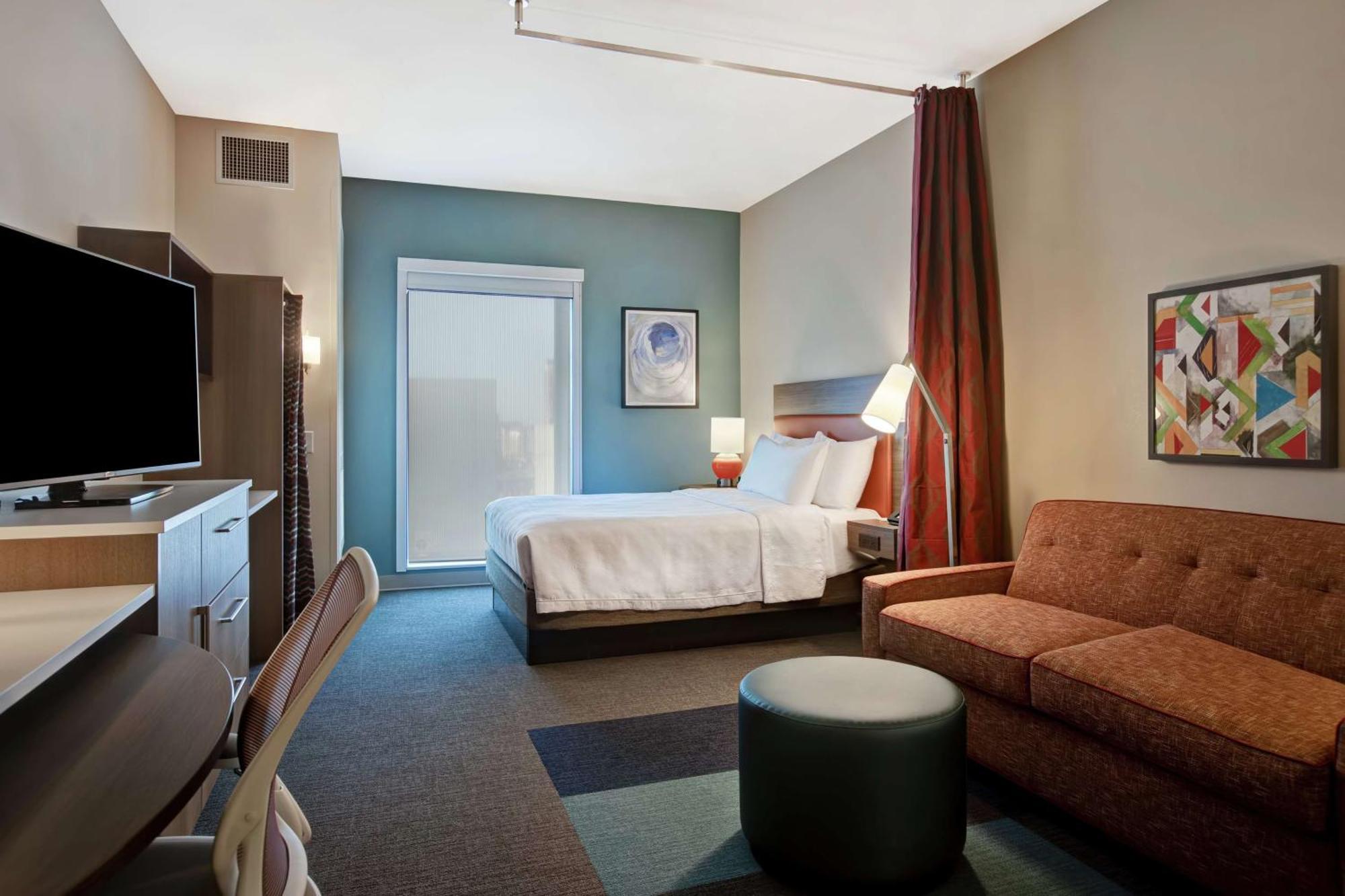 Hotel Home2 By Hilton Uptown 3*