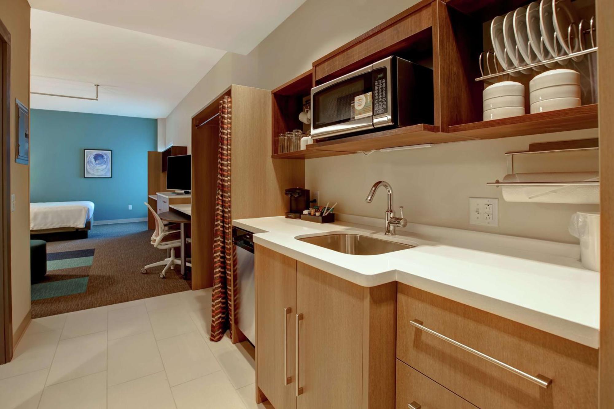 Hotel Home2 By Hilton Uptown 3*