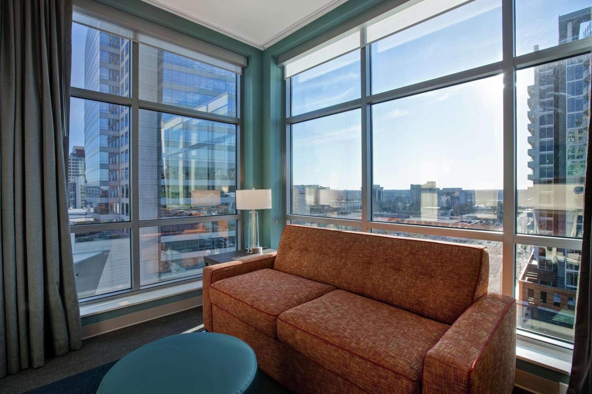 Home2 By Hilton Uptown Hotel 3*