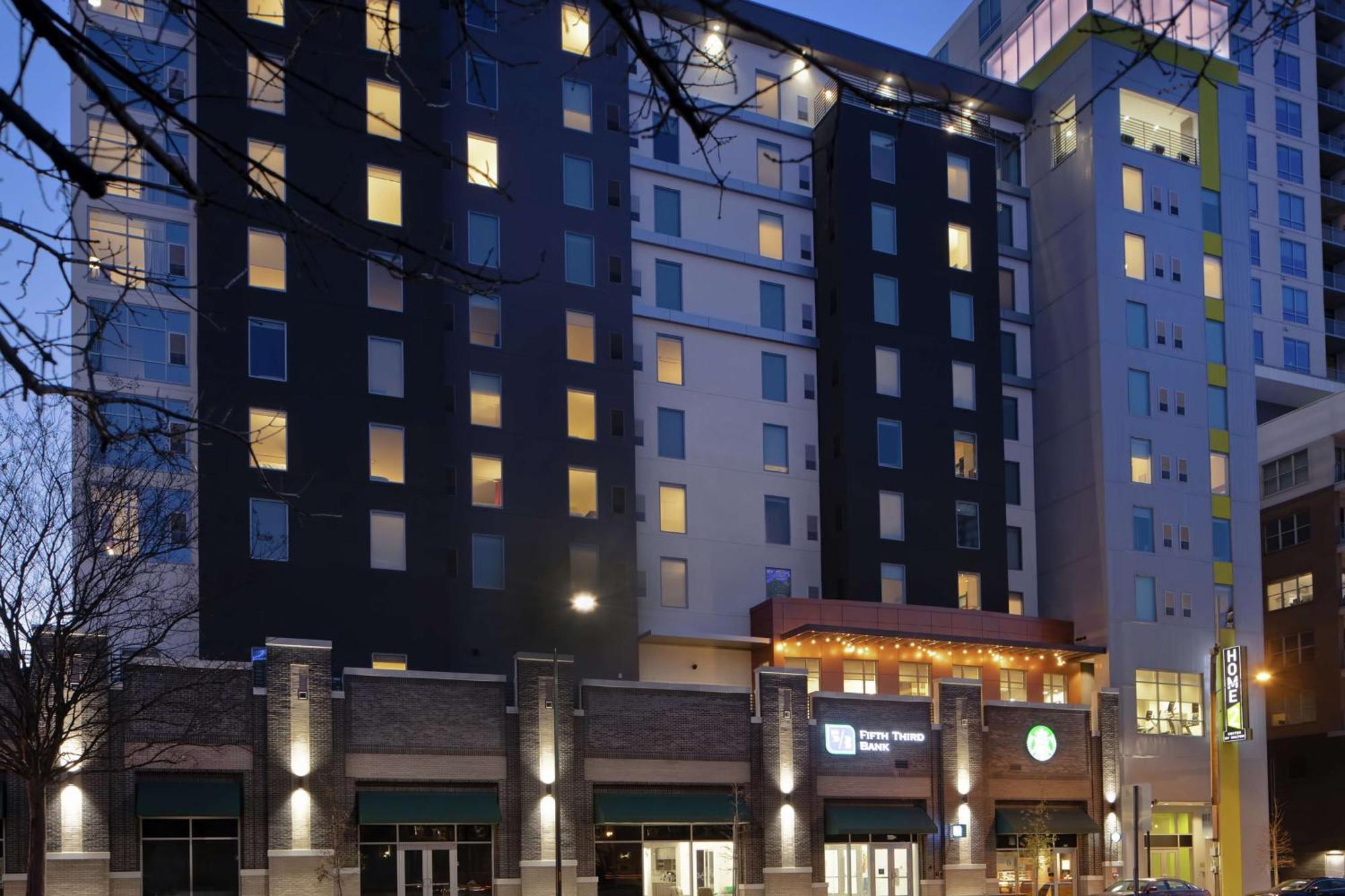 Hotel Home2 By Hilton Uptown 3*